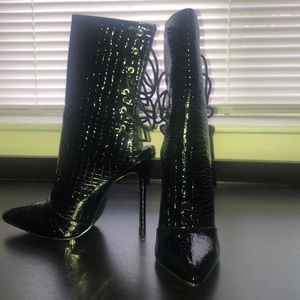 Fit to kill croc boot